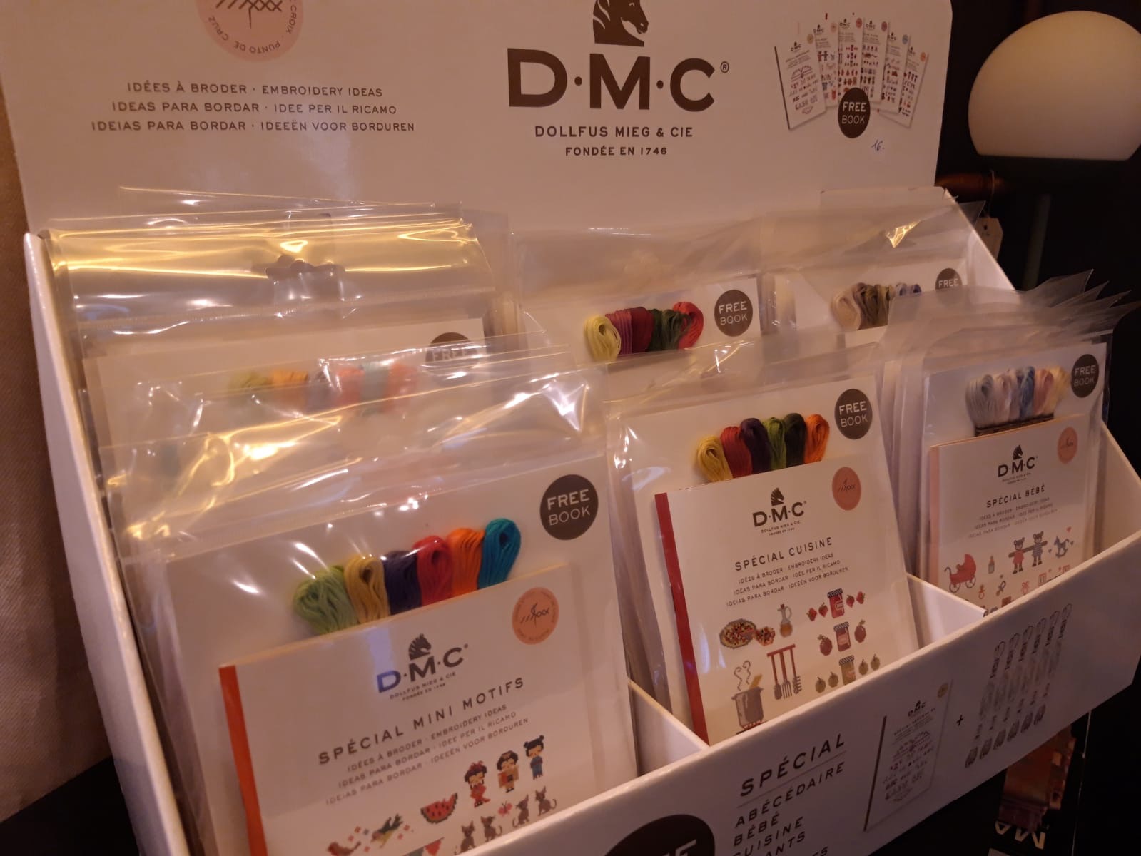 Nulle Part Ailleurs Broderie Et Fils A Broder Dmc Yverdon Les Bains Vaud Nulle Part Ailleurs Broderie Et Fils A Broder Dmc Yverdon Les Bains Vaud